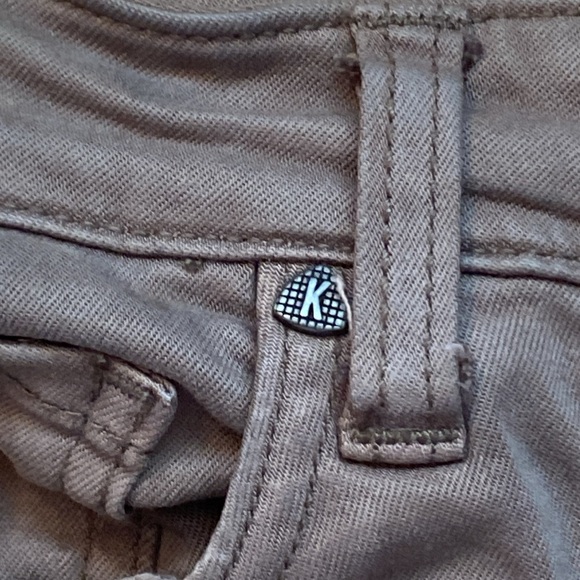 KUT FROM THE CLOTH, Amy Crop Straight Leg” pants, Color: Gray, Size: 12, frayed - Picture 7 of 11